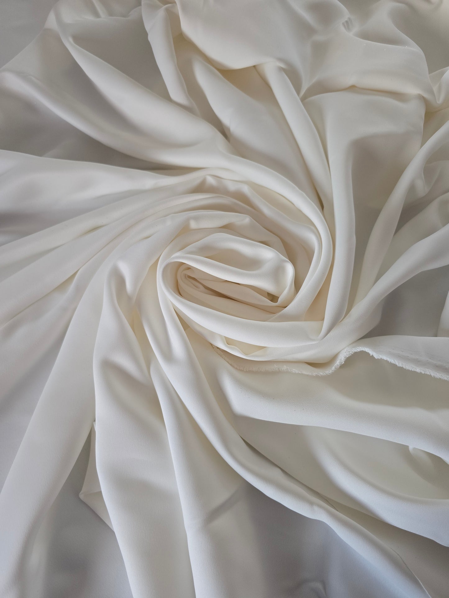 STOFFPAKET*** 5 x (insg. 5,75 m) Brautsatin matt, fließend, schwerfallend, ivory