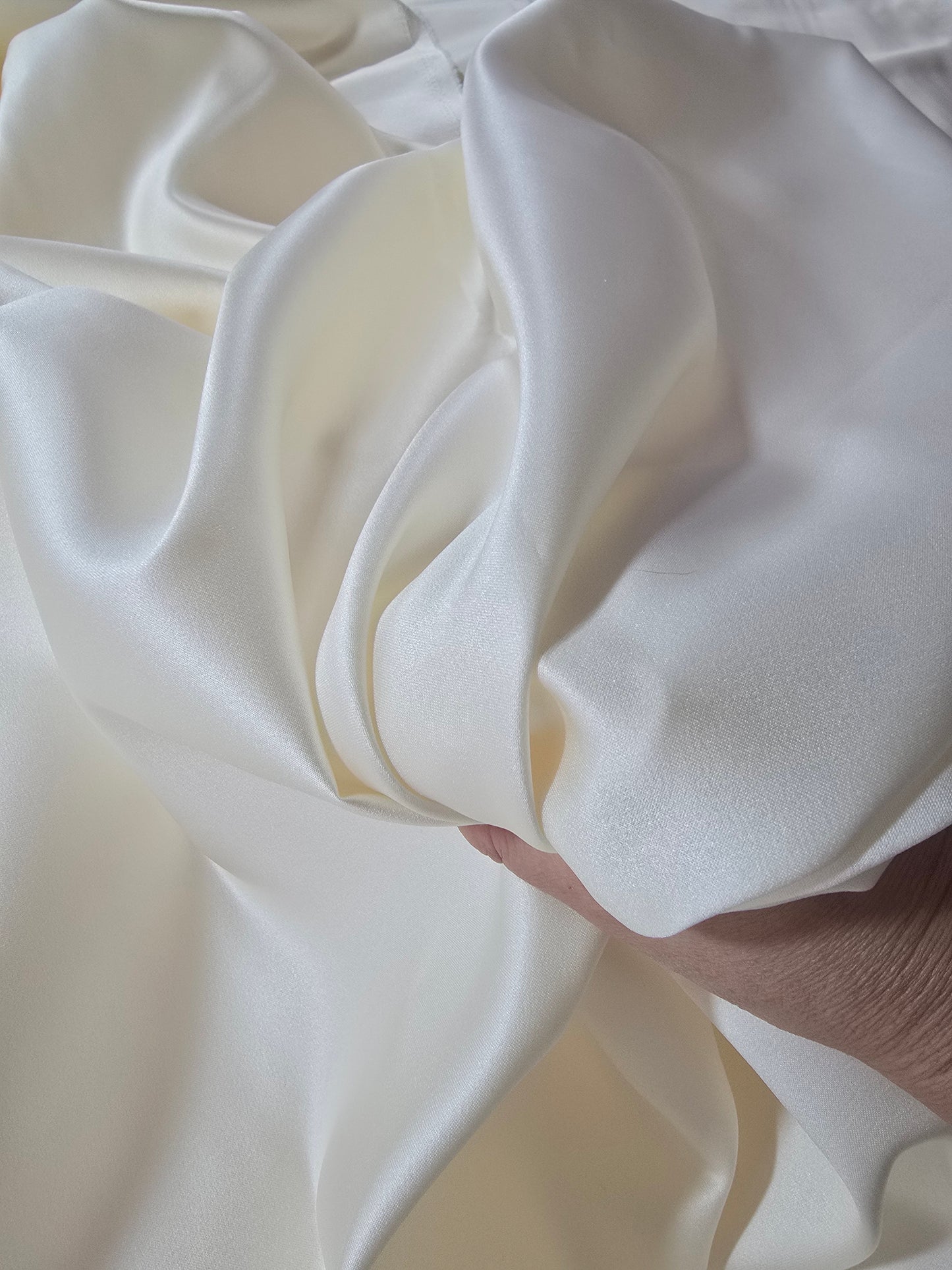 Brautsatin classic plus, creme