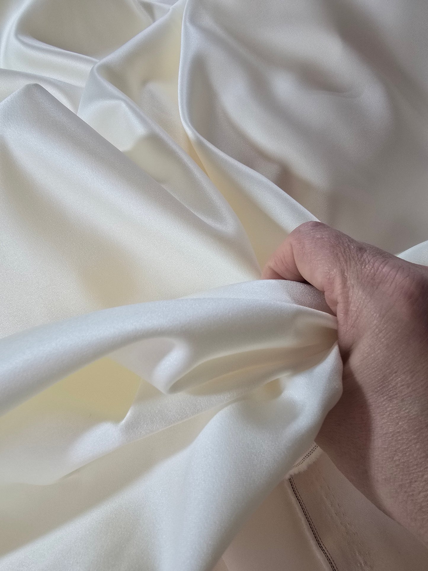 Brautsatin classic plus, creme