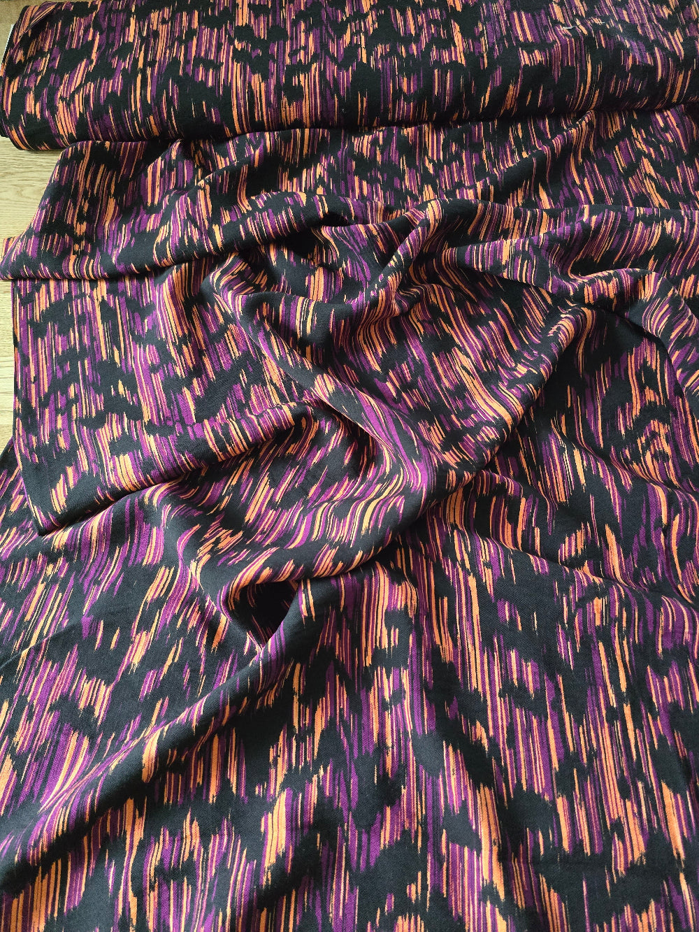 Viskose-Nylon Crepe, hochwertiger Stoff, weich, fließend, bügelfrei, Webware, Meterware, Kleiderstoff, Blusenstoff, ab 50 cm