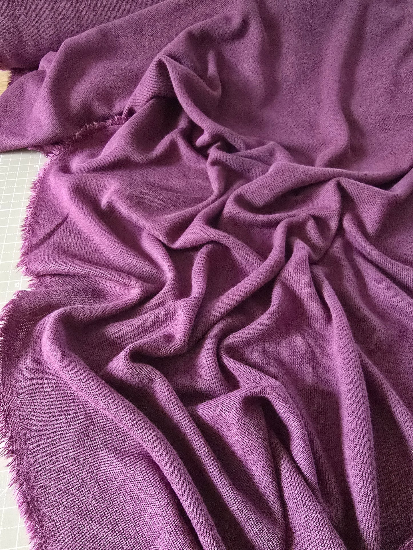 Viskose-Poly Mix- Strickstoff, Strick, herrlich weich, Aubergine/Mauve Herbst / Winterstoff, ab 50 cm