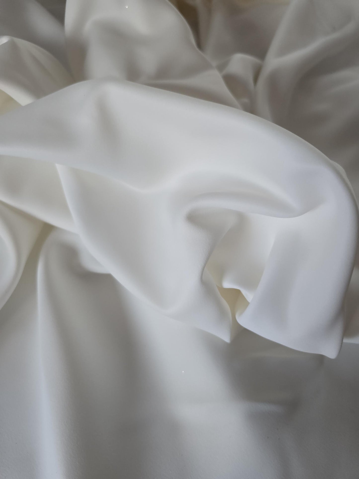 1,5 lfm Brautsatin, Satin fließend matt, schwer, ivory