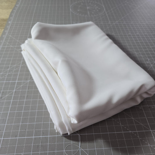 1,98 lfm, Brautsatin, Satin matt fließend, schwer, ivory