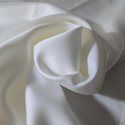 1,20 lfm Brautsatin, Satin, weich, dick, seidenmatt, ivory