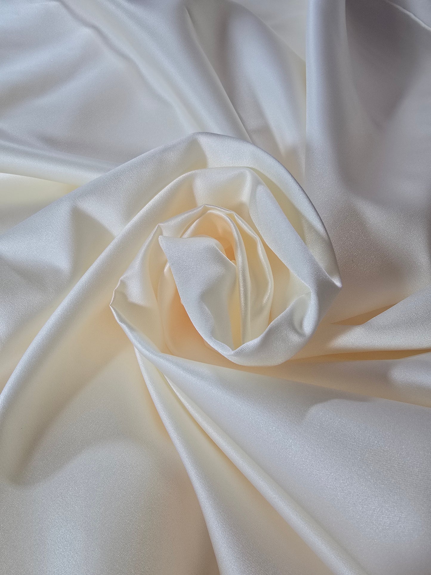 Brautsatin classic plus, creme