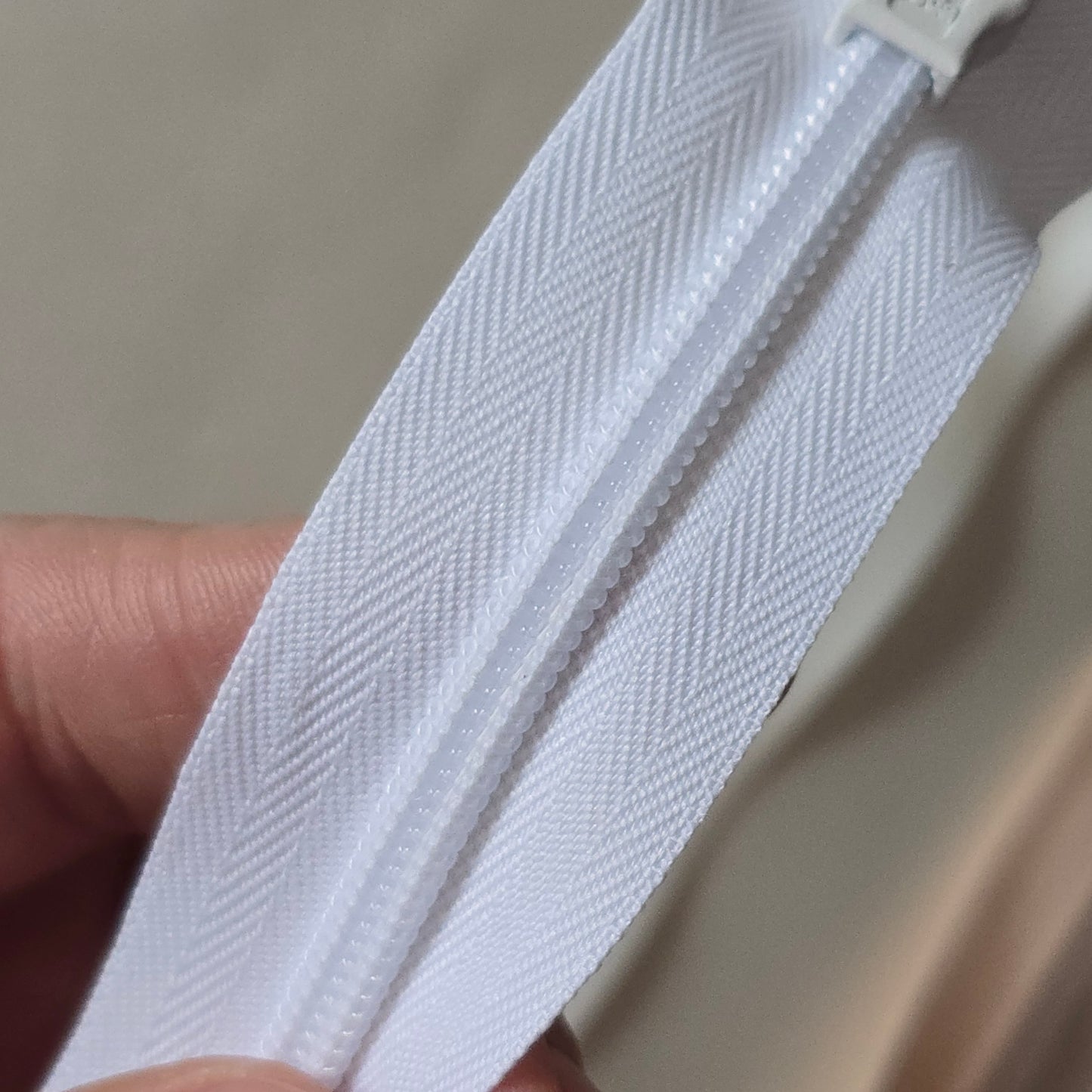 Nahtverdeckter Reißverschluss für Brautmode, 50 cm, nicht teilbar
