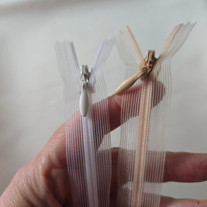 Transparenter Nahtverdeckter Reißverschluss, 25 cm, nicht teilbar