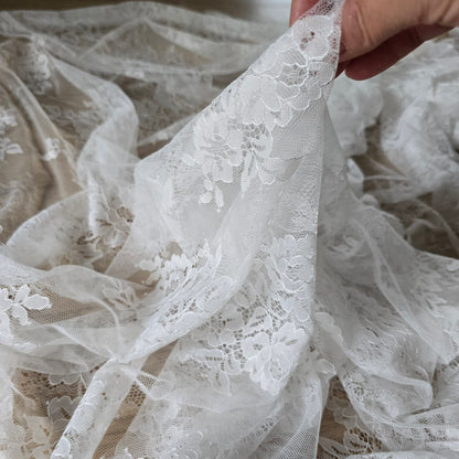 Brautspitze, Französische Spitze, Chantilly, zart & edel, offwhite, ab 45 cm bestellbar