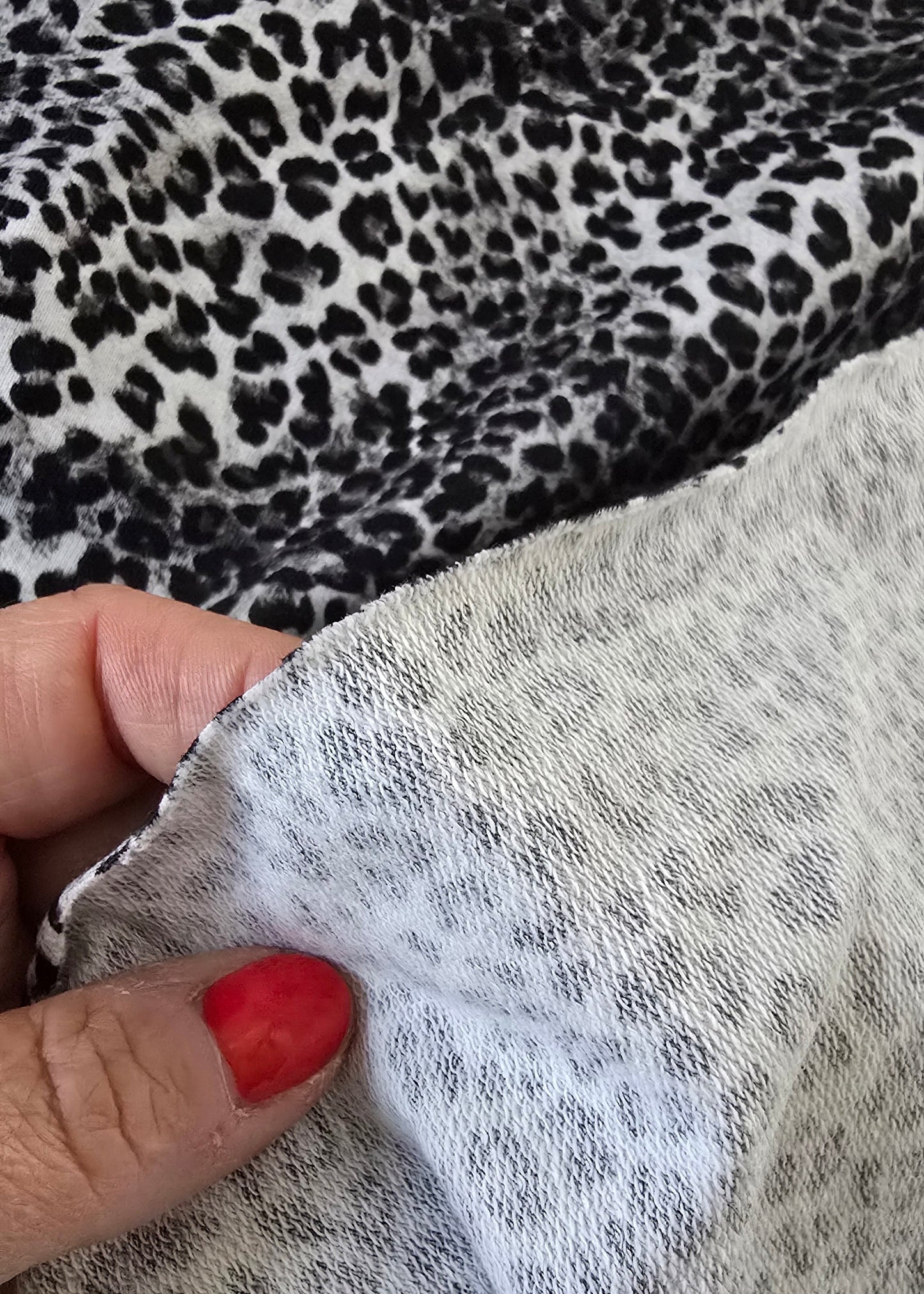 French Terry Leo-offwhite/schwarz