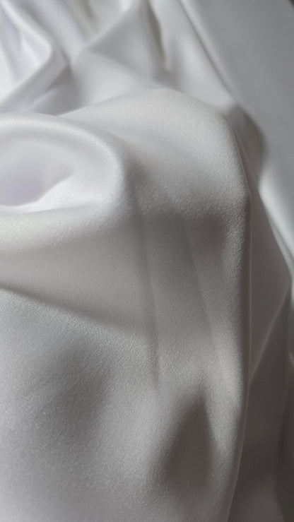3,5 lfm Brautsatin, Satin fließend, matt, leicht elastisch, weiß