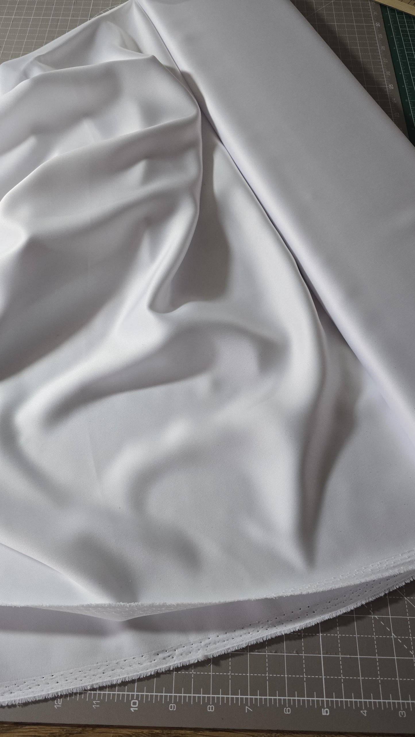 3,5 lfm Brautsatin, Satin fließend, matt, leicht elastisch, weiß