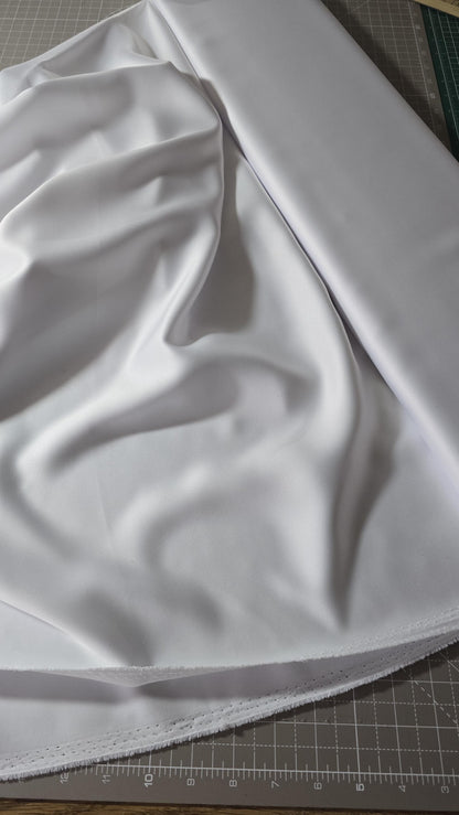 3,5 lfm Brautsatin, Satin fließend, matt, leicht elastisch, weiß