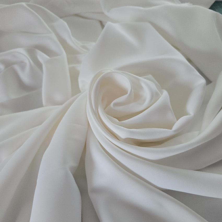 1,98 lfm, Brautsatin, Satin matt fließend, schwer, ivory