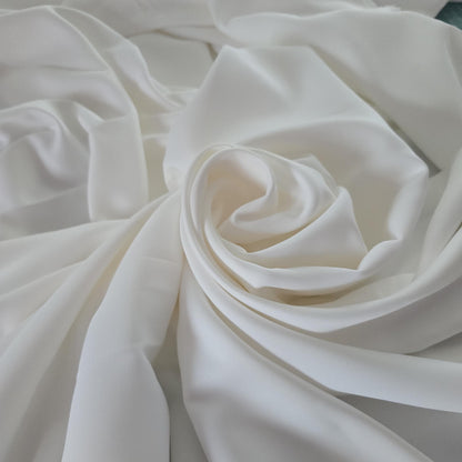 1,98 lfm, Brautsatin, Satin matt fließend, schwer, ivory