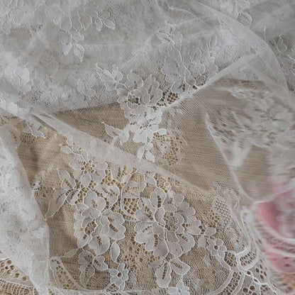 Brautspitze, Französische Spitze, Chantilly, zart & edel, offwhite, ab 45 cm bestellbar